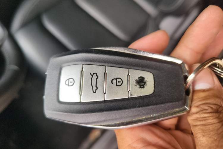 Used Geely Auto Emgrand 2022 4th Generation 1.5L CVT Luxury Model Vehicle Key