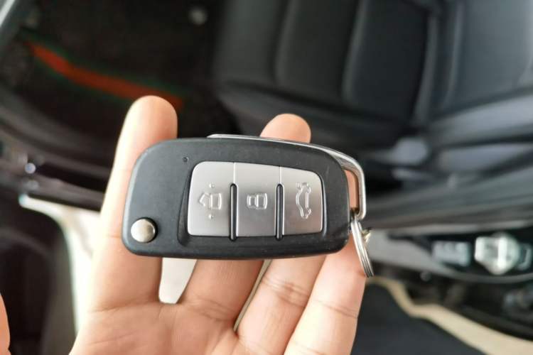 Used Geely Auto Emgrand 2022 4th Generation 1.5L Manual Elite Model Vehicle Key