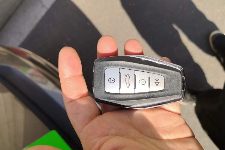 Used Geely Auto Emgrand 2022 4th Generation 1.5L CVT Luxury Model Vehicle Key