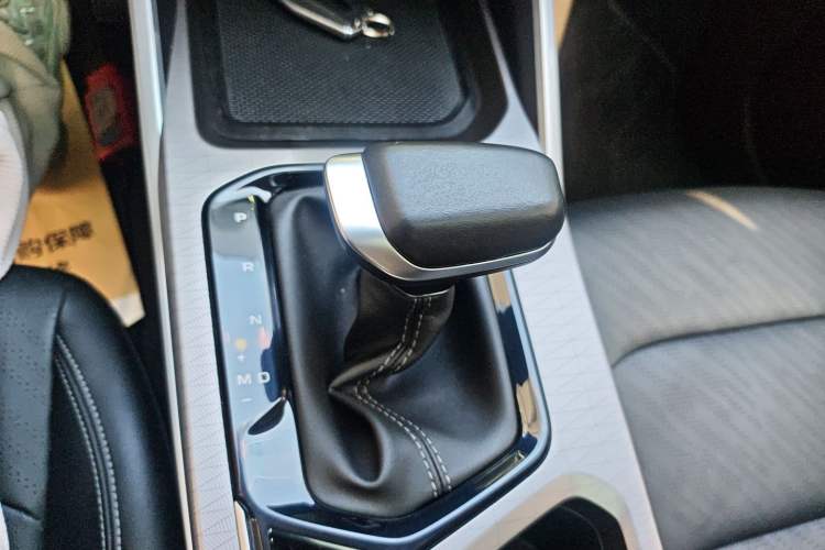 Used Geely Auto Emgrand 2022 4th Generation 1.5L CVT Luxury Model Gear Lever