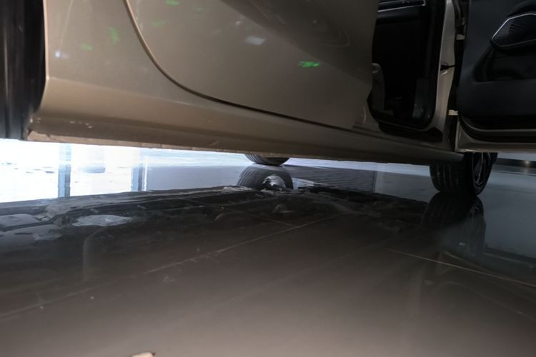 Used Geely Auto Emgrand 2022 4th Generation 1.5L CVT Luxury Model Right Side Sill