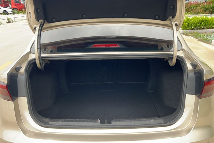 Used Geely Auto Emgrand 2022 4th Generation 1.5L CVT Luxury Model Trunk