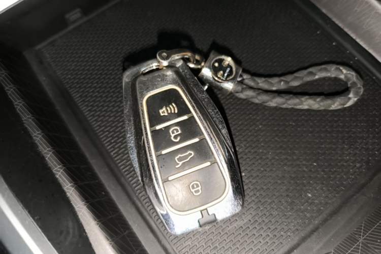 Used Geely Auto Emgrand 2022 4th Generation 1.5L CVT Luxury Model Vehicle Key