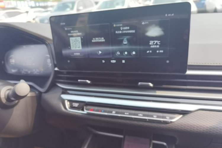 Used Geely Auto Emgrand 2022 4th Generation 1.5L CVT Elite Model Audio And AC Panel