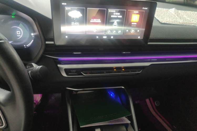 Used Geely Auto Emgrand 2022 4th Generation 1.5L CVT Luxury Model Audio And AC Panel