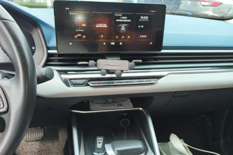Used Geely Auto Emgrand 2022 4th Generation 1.5L CVT Flagship Model Audio And AC Panel