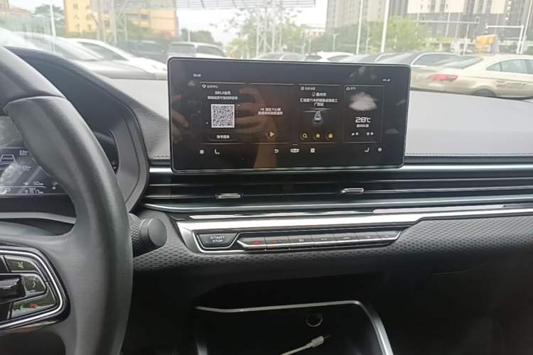 Used Geely Auto Emgrand 2022 4th Generation 1.5L CVT Luxury Model Audio And AC Panel