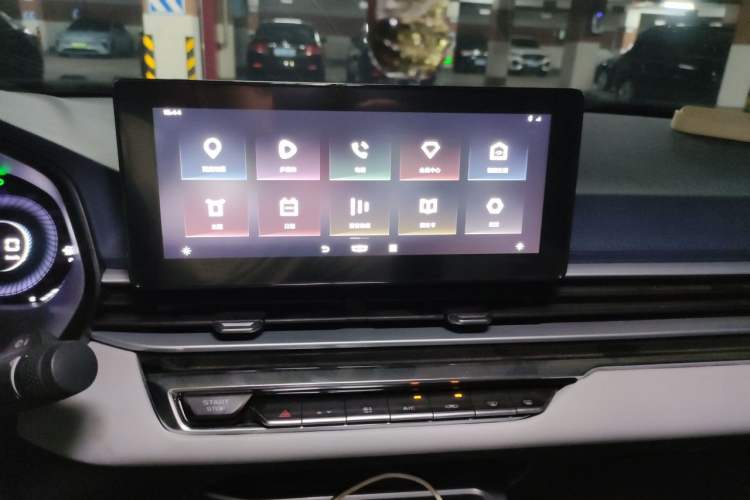 Used Geely Auto Emgrand 2022 4th Generation 1.5L CVT Flagship Model Audio And AC Panel