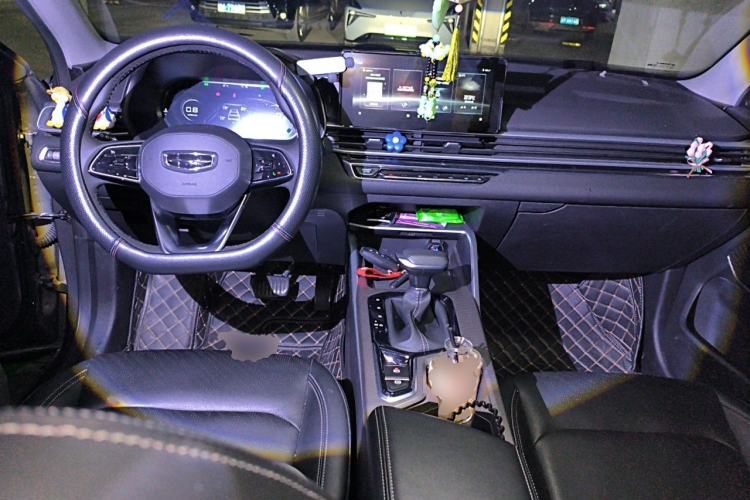 Used Geely Auto Emgrand 2022 4th Generation 1.5L CVT Luxury Model Center Console