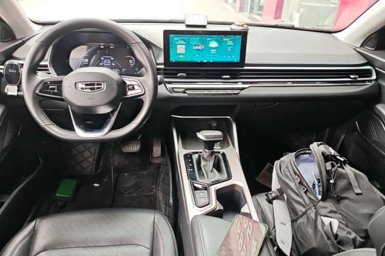 Used Geely Auto Emgrand 2022 4th Generation 1.5L CVT Luxury Model Center Console