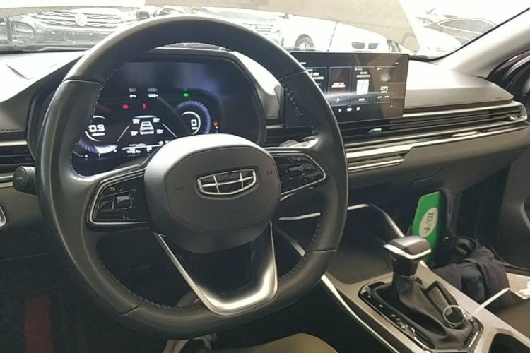 Used Geely Auto Emgrand 2022 4th Generation 1.5L CVT Luxury Model Center Console