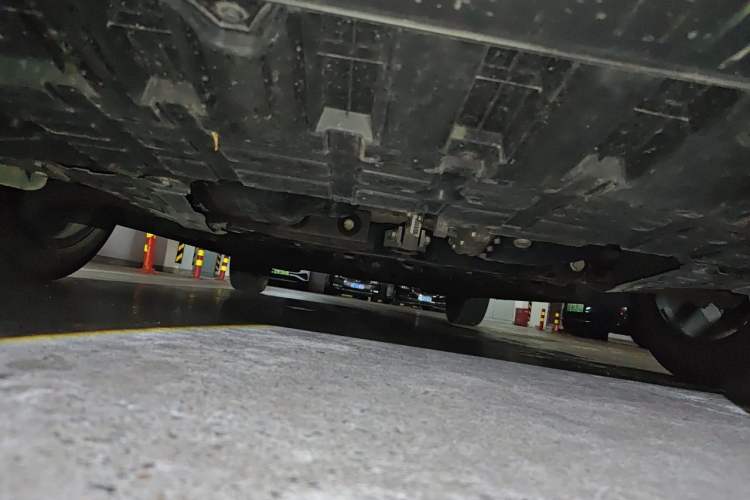 Used Geely Auto Emgrand 2022 4th Generation 1.5L CVT Flagship Model Chassis Front