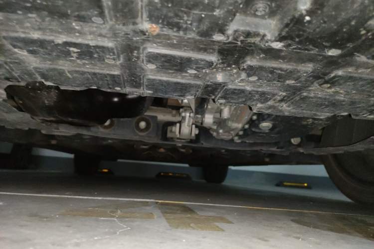 Used Geely Auto Emgrand 2022 4th Generation 1.5L CVT Flagship Model Chassis Front