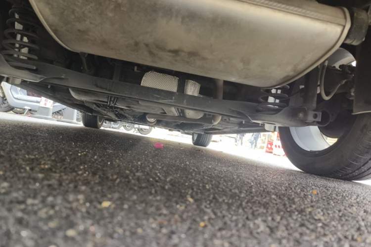 Used Geely Auto Emgrand 2022 4th Generation 1.5L CVT Flagship Model Chassis Rear