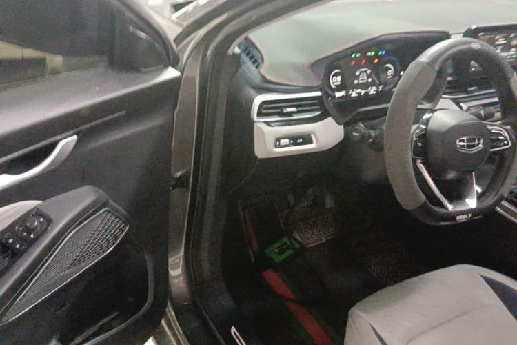 Used Geely Auto Emgrand 2022 4th Generation 1.5L CVT Flagship Model Driver Seat