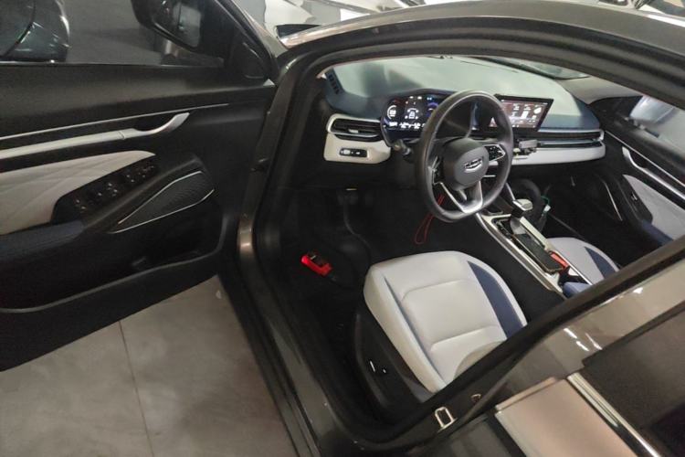 Used Geely Auto Emgrand 2022 4th Generation 1.5L CVT Flagship Model Driver Seat