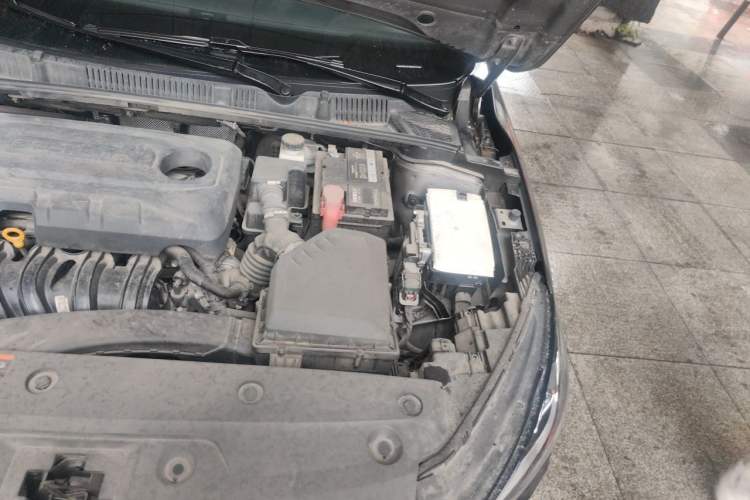 Used Geely Auto Emgrand 2022 4th Generation 1.5L CVT Luxury Model Engine Bay Left