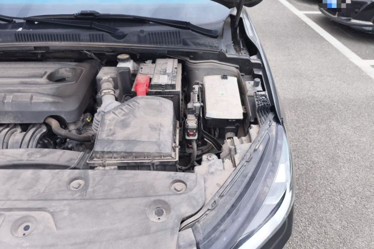 Used Geely Auto Emgrand 2022 4th Generation 1.5L CVT Flagship Model Engine Bay Left