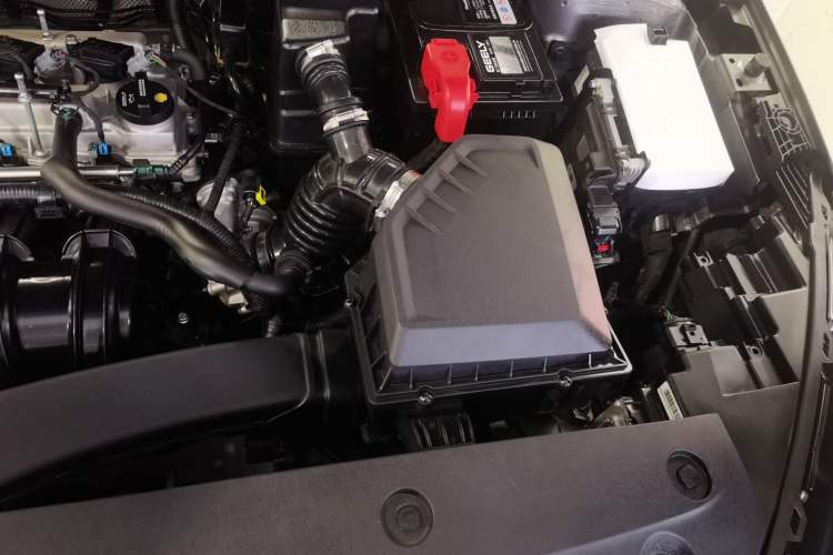 Used Geely Auto Emgrand 2022 4th Generation 1.5L CVT Luxury Model Engine Bay Left