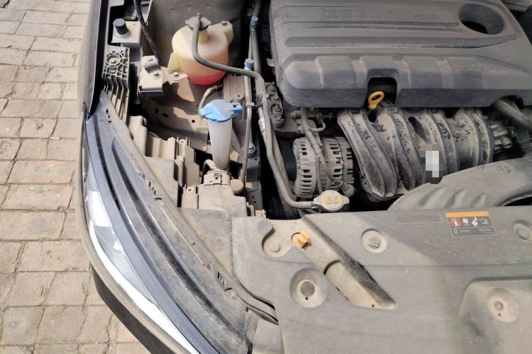 Used Geely Auto Emgrand 2022 4th Generation 1.5L CVT Flagship Model Engine Bay Right