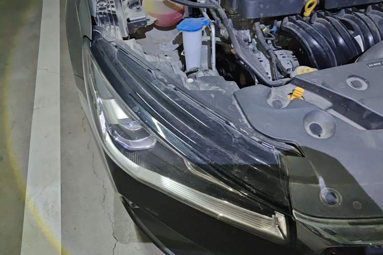 Used Geely Auto Emgrand 2022 4th Generation 1.5L CVT Flagship Model Engine Bay Right