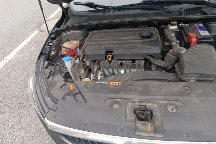 Used Geely Auto Emgrand 2022 4th Generation 1.5L CVT Flagship Model Engine Bay Right