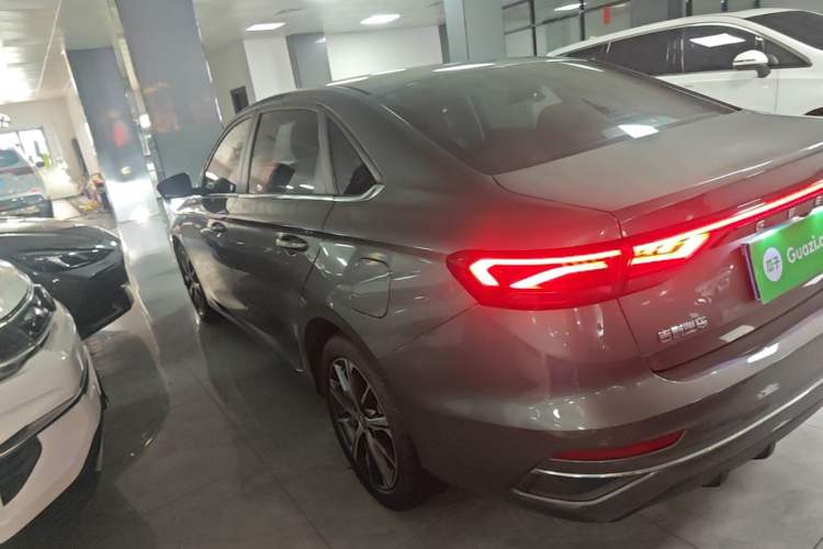 Used Geely Auto Emgrand 2022 4th Generation 1.5L CVT Flagship Model Exterior 2