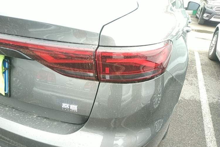 Used Geely Auto Emgrand 2022 4th Generation 1.5L CVT Luxury Model Exterior 3