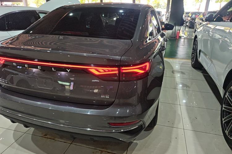 Used Geely Auto Emgrand 2022 4th Generation 1.5L CVT Flagship Model Exterior 3