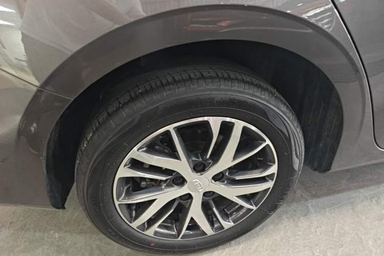 Used Geely Auto Emgrand 2022 4th Generation 1.5L Manual Elite Model Exterior 5