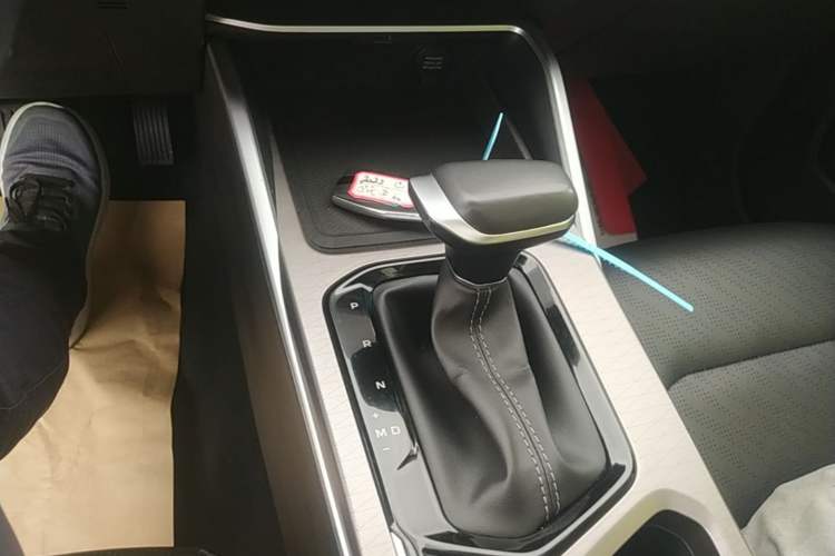Used Geely Auto Emgrand 2022 4th Generation 1.5L CVT Elite Model Gear Lever