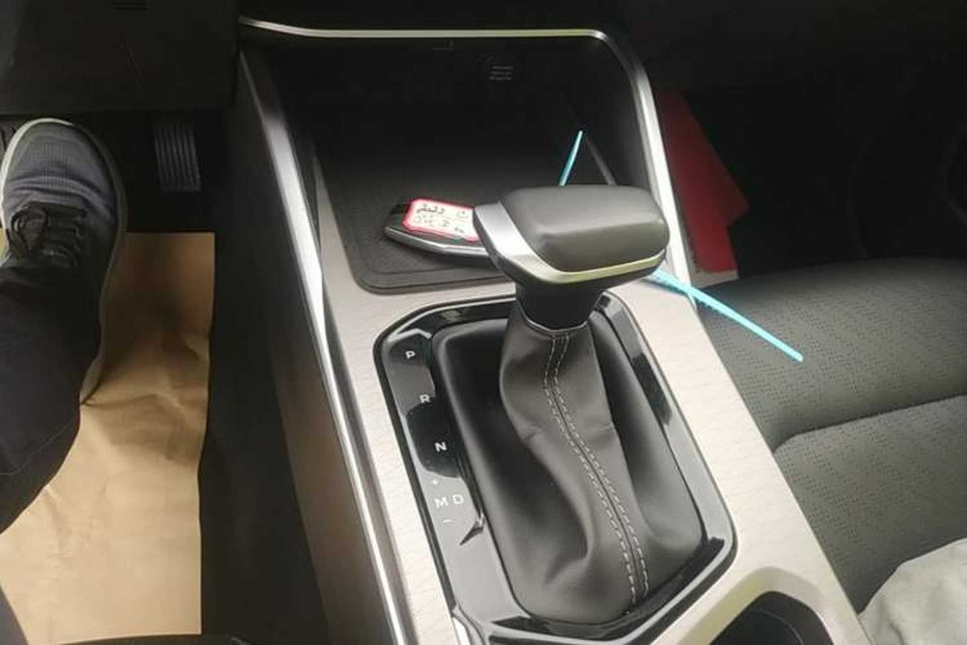 Used Geely Auto Emgrand 2022 4th Generation 1.5L CVT Elite Model Gear Lever