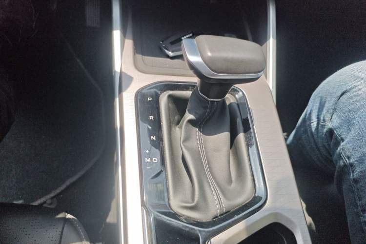 Used Geely Auto Emgrand 2022 4th Generation 1.5L CVT Luxury Model Gear Lever