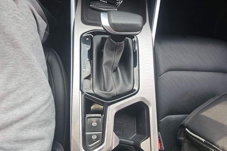 Used Geely Auto Emgrand 2022 4th Generation 1.5L CVT Luxury Model Gear Lever