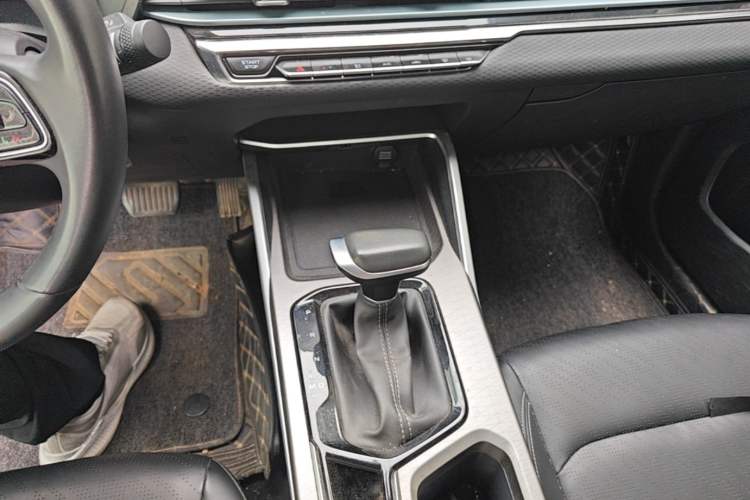 Used Geely Auto Emgrand 2022 4th Generation 1.5L CVT Elite Model Gear Lever