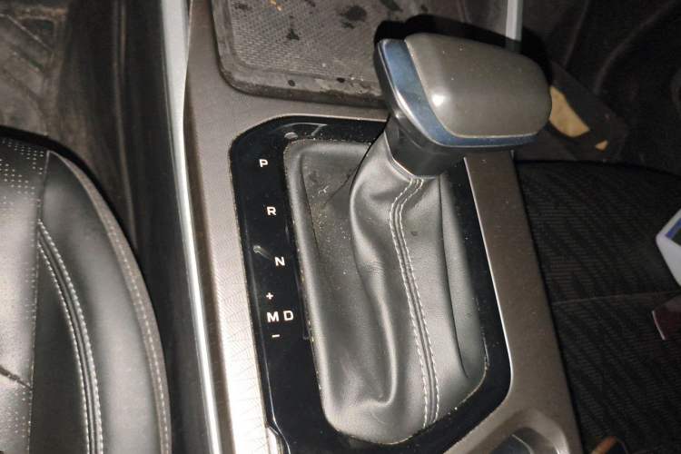 Used Geely Auto Emgrand 2022 4th Generation 1.5L CVT Elite Model Gear Lever