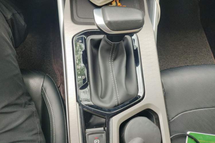 Used Geely Auto Emgrand 2022 4th Generation 1.5L CVT Luxury Model Gear Lever