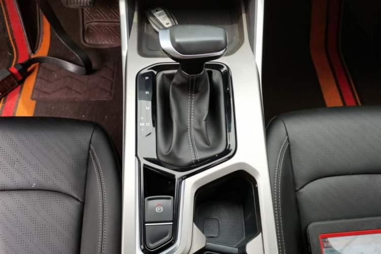 Used Geely Auto Emgrand 2022 4th Generation 1.5L CVT Elite Model Gear Lever