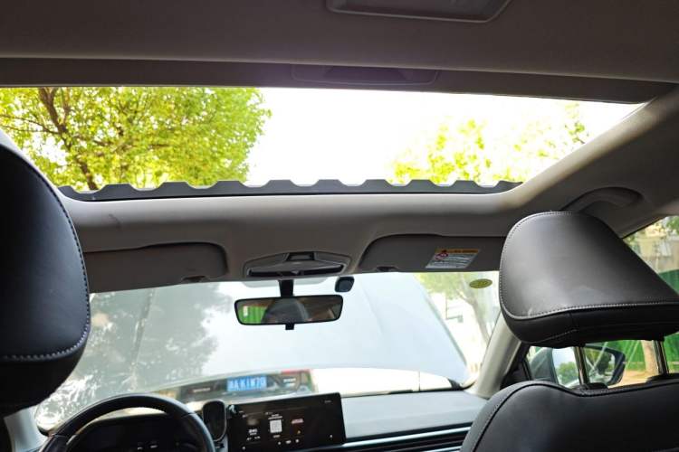 Used Geely Auto Emgrand 2022 4th Generation 1.5L CVT Luxury Model Headliner