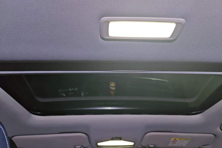 Used Geely Auto Emgrand 2022 4th Generation 1.5L CVT Flagship Model Headliner