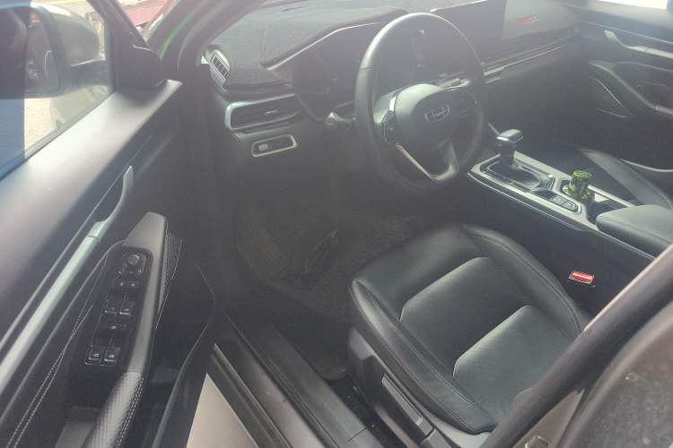 Used Geely Auto Emgrand 2022 4th Generation 1.5L CVT Luxury Model Interior 3