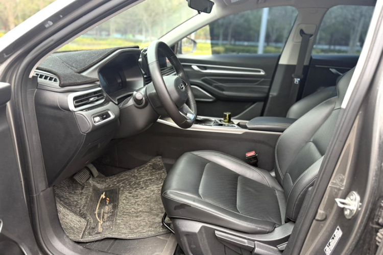 Used Geely Auto Emgrand 2022 4th Generation 1.5L CVT Luxury Model Interior 4