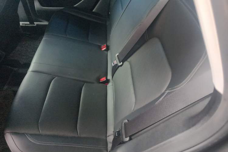 Used Geely Auto Emgrand 2022 4th Generation 1.5L CVT Luxury Model Interior 4