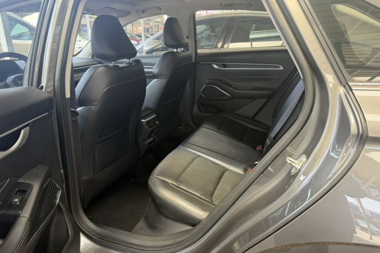 Used Geely Auto Emgrand 2022 4th Generation 1.5L CVT Luxury Model Interior 5