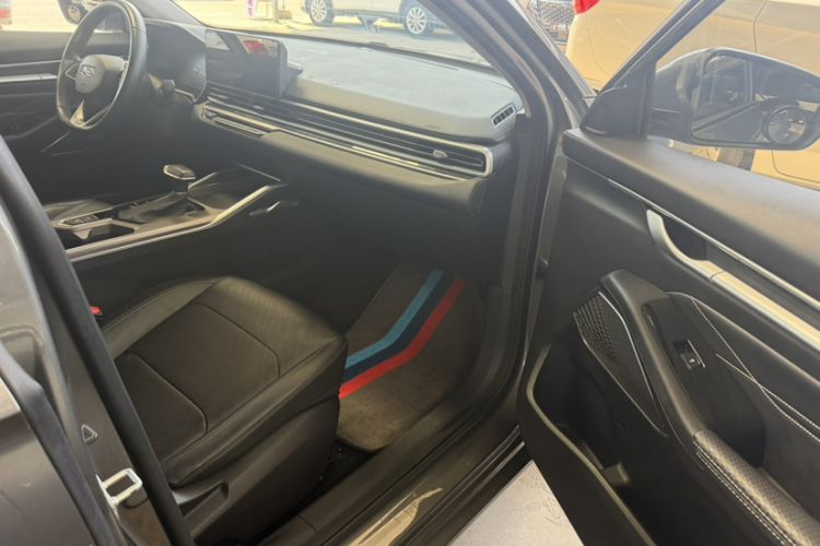 Used Geely Auto Emgrand 2022 4th Generation 1.5L CVT Luxury Model Interior 8