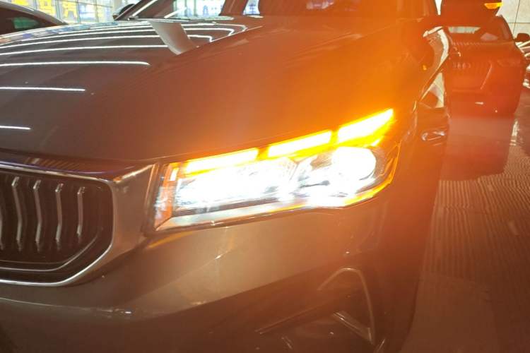 Used Geely Auto Emgrand 2022 4th Generation 1.5L CVT Luxury Model Left Front Headlight