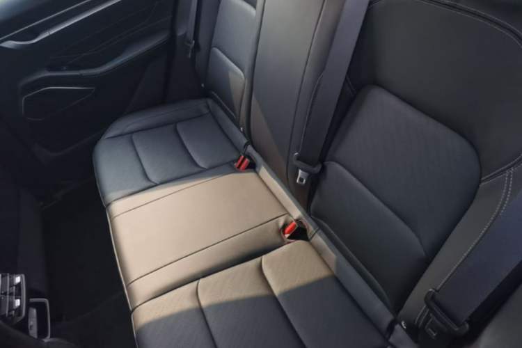 Used Geely Auto Emgrand 2022 4th Generation 1.5L CVT Elite Model Left Rear Seat