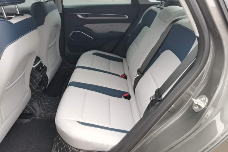 Used Geely Auto Emgrand 2022 4th Generation 1.5L CVT Flagship Model Left Rear Seat