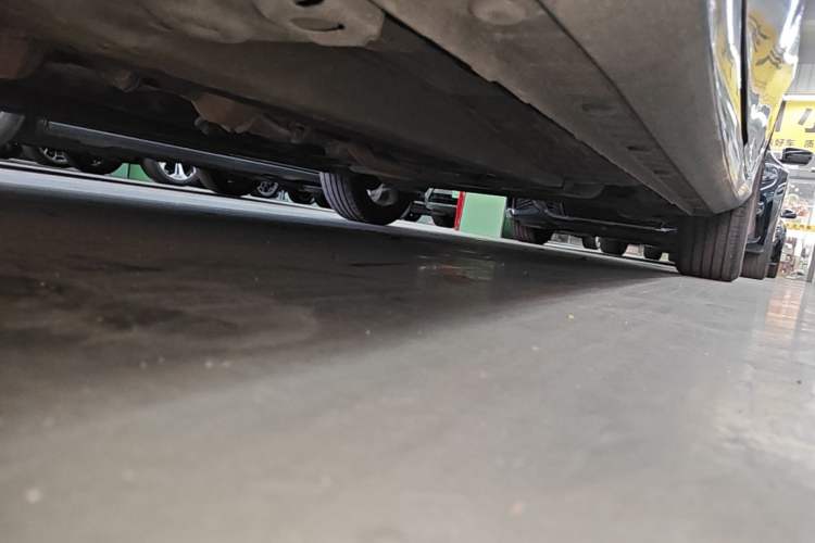 Used Geely Auto Emgrand 2022 4th Generation 1.5L CVT Luxury Model Left Side Sill