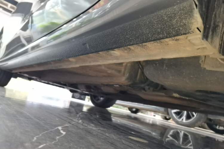 Used Geely Auto Emgrand 2022 4th Generation 1.5L CVT Flagship Model Left Side Sill